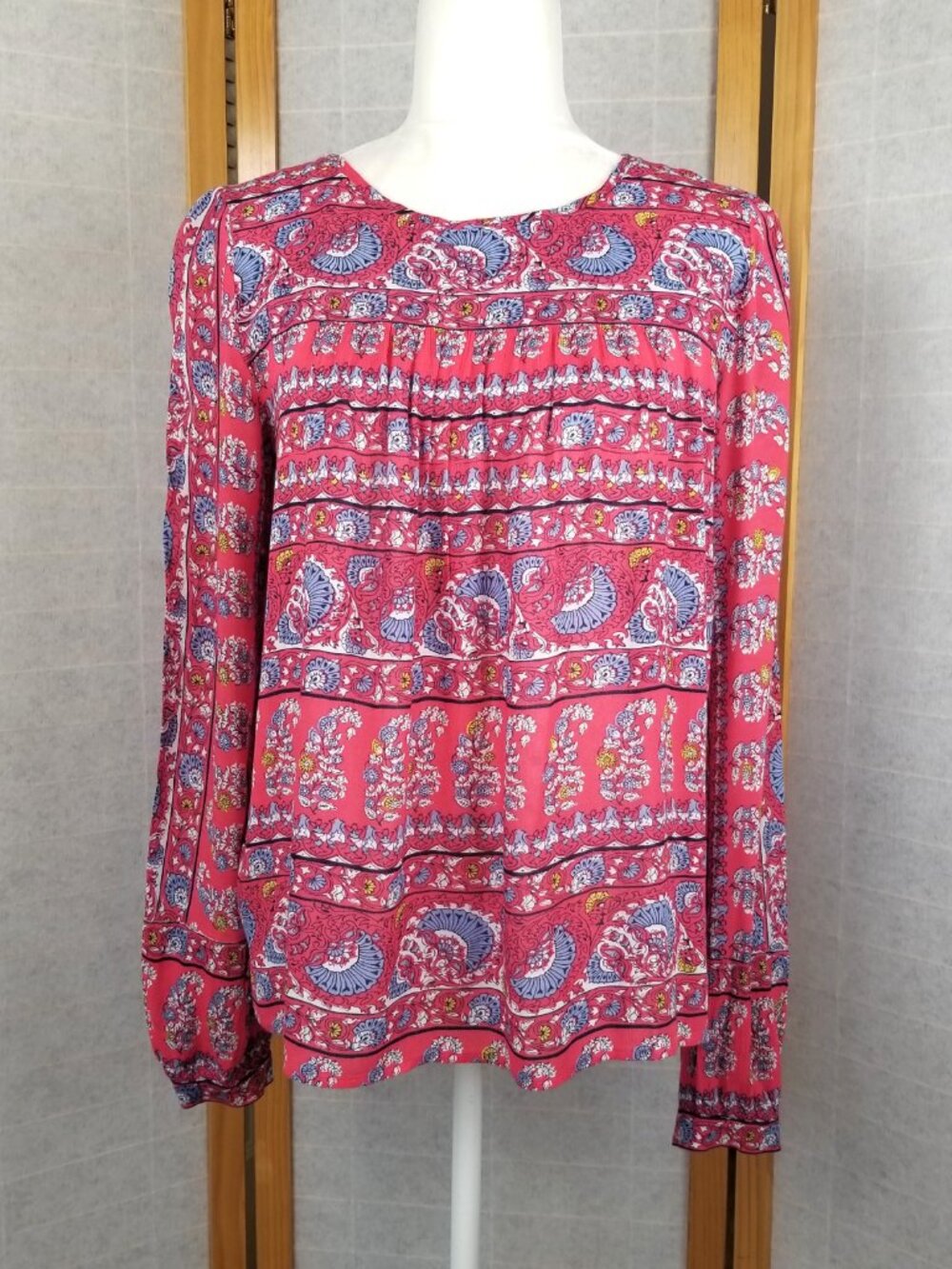 Loft Top Long Sleeve Light Weight Peasant Blouse Bandana Print Size XS